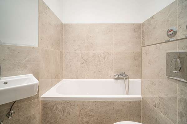 Modernes Badezimmer
