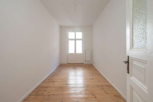 Zimmer mit Balkon