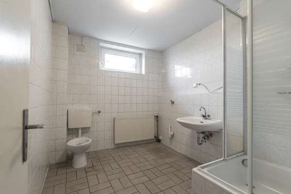 Badezimmer EG