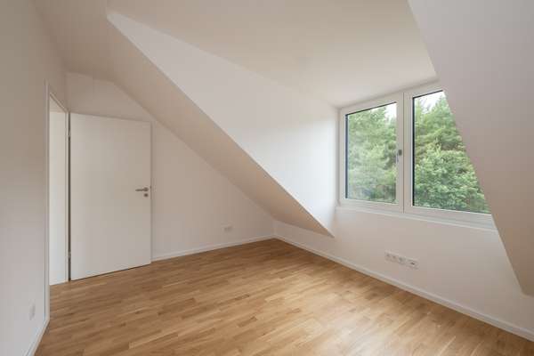 Kinder-/Arbeitszimmer
