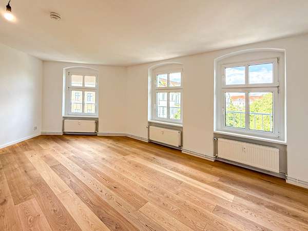 Großzügiges Wohnzimmer