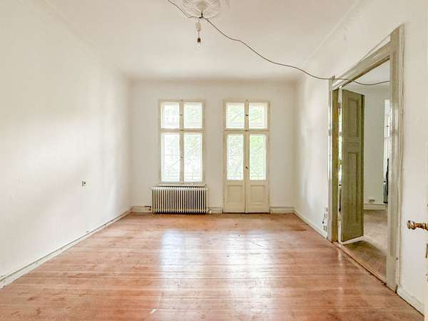 Hohe Decken mit Stuck
