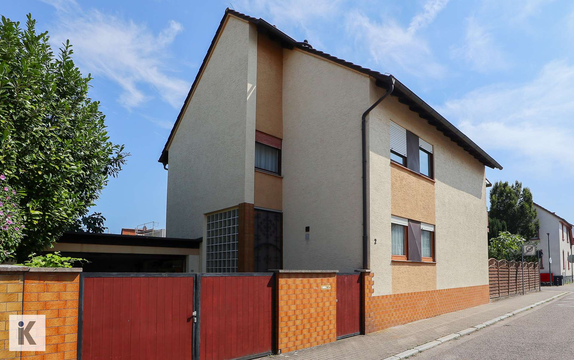 Straßenansicht