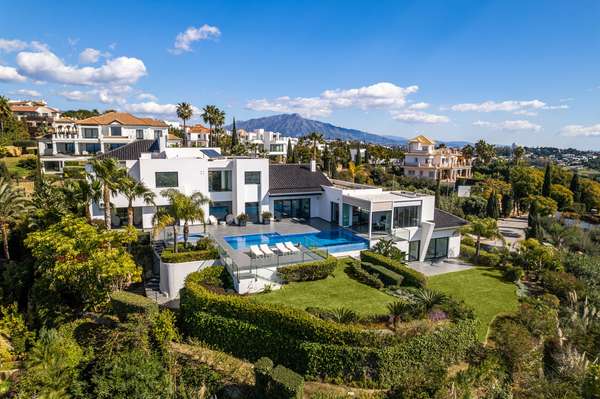 Umweltfreundliche luxuriöse Villa in Benahavis zum Verkauf