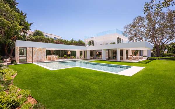 Luxusvilla in Nueva Andalucía