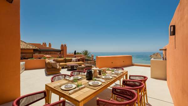 Luxuriöses Strand-Duplex-Penthouse in La Morera, Marbella