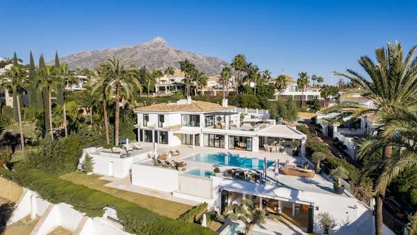 Luxuriöse Villa mit Panoramablick