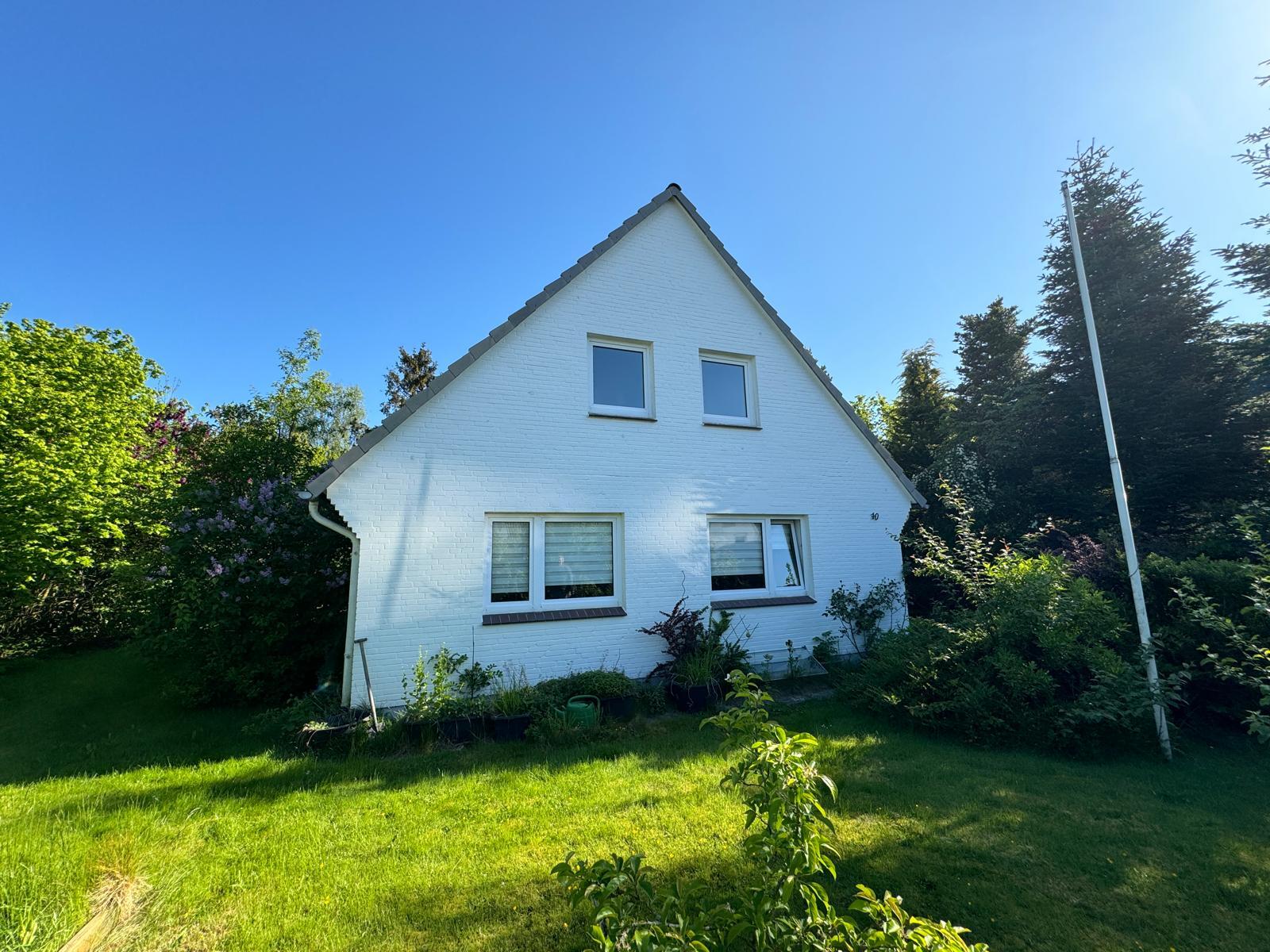 Sanierungsbedürftiges Einfamilienhaus in Altenholz