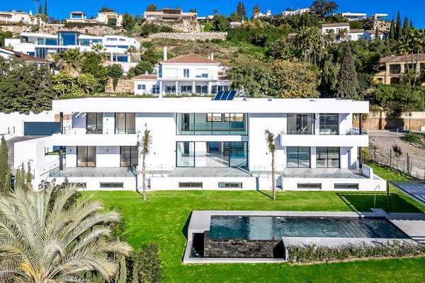 Elegante Villa in Benahavís: Modernes Design trifft Luxusleben