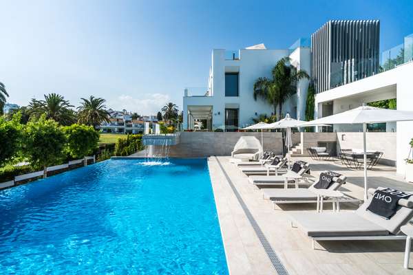 Großartige, moderne schicke Luxusvilla in Nueva Andalucia,  Marbella