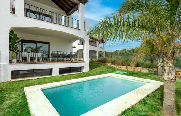 Exquisite Villen in Marbella: Elegantes Wohnen im Naturparadies