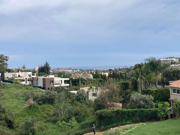 Außergewöhnliche Investitionsmöglichkeit: 2 Grundstücke für Luxusvillen im Golf Tal von Marbella