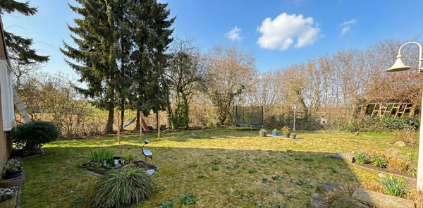 Freistehendes Einfamilienhaus im Bungalowstil