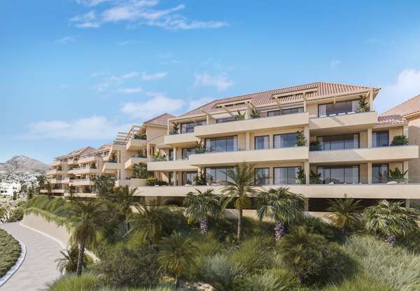 Elegantes Duplex-Penthouse in Marbella mit atemberaubendem Blick