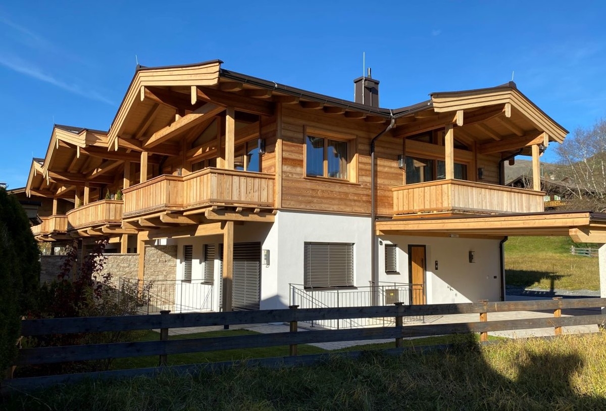 Großzügiges Reiheneck-Chalet 
Aurach/ Kitzbühel