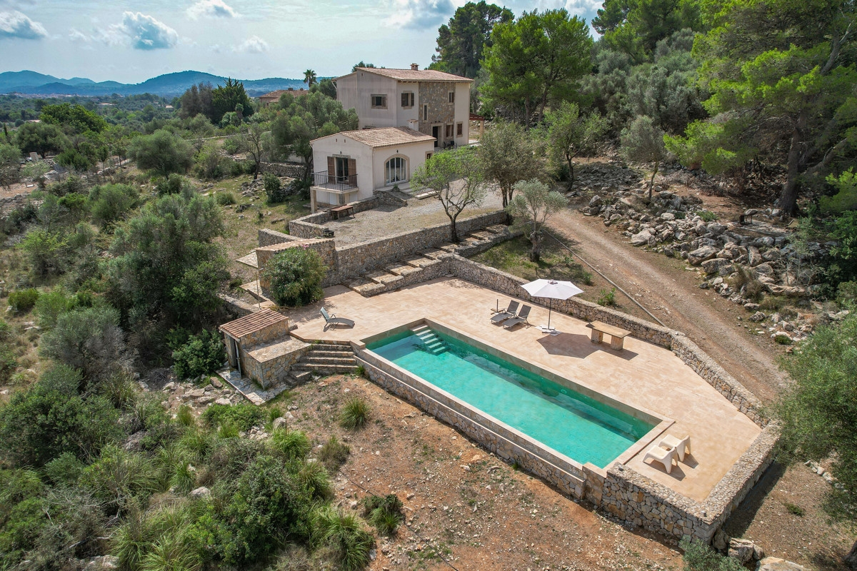 Moderne Finca mit perfektem Blick über Artà bis zum Meer mit Gästeappartement und Vermietlizenz