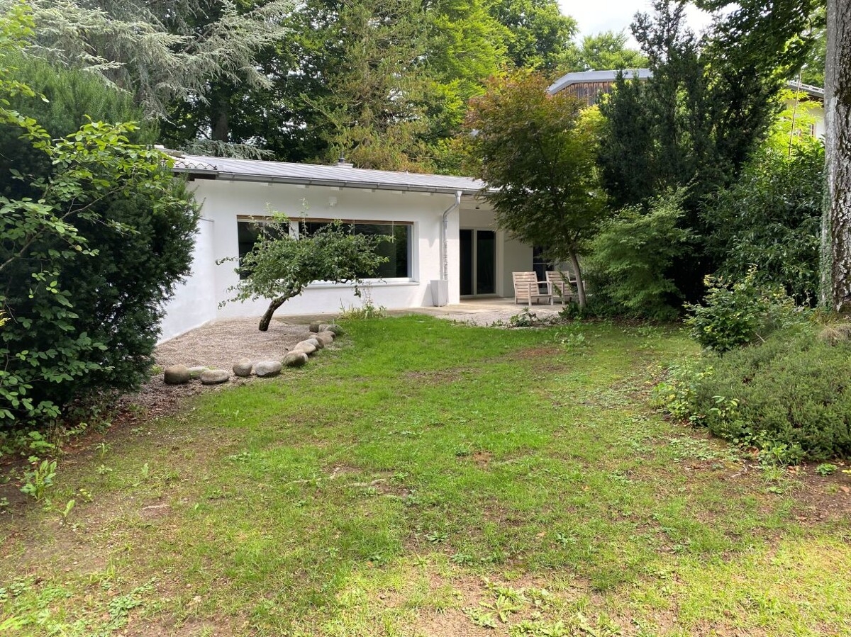VERKAUFT! Alles auf einer Ebene: charmanter Bungalow in Berg