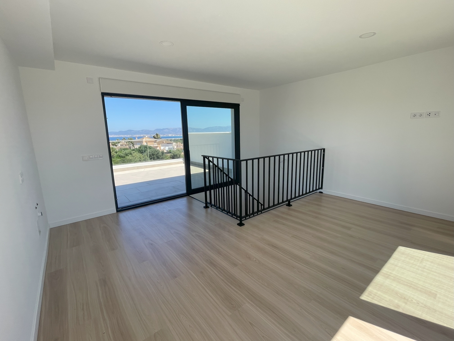 Neubau Doppelhaushälfte mit Pool · Image gallery 15