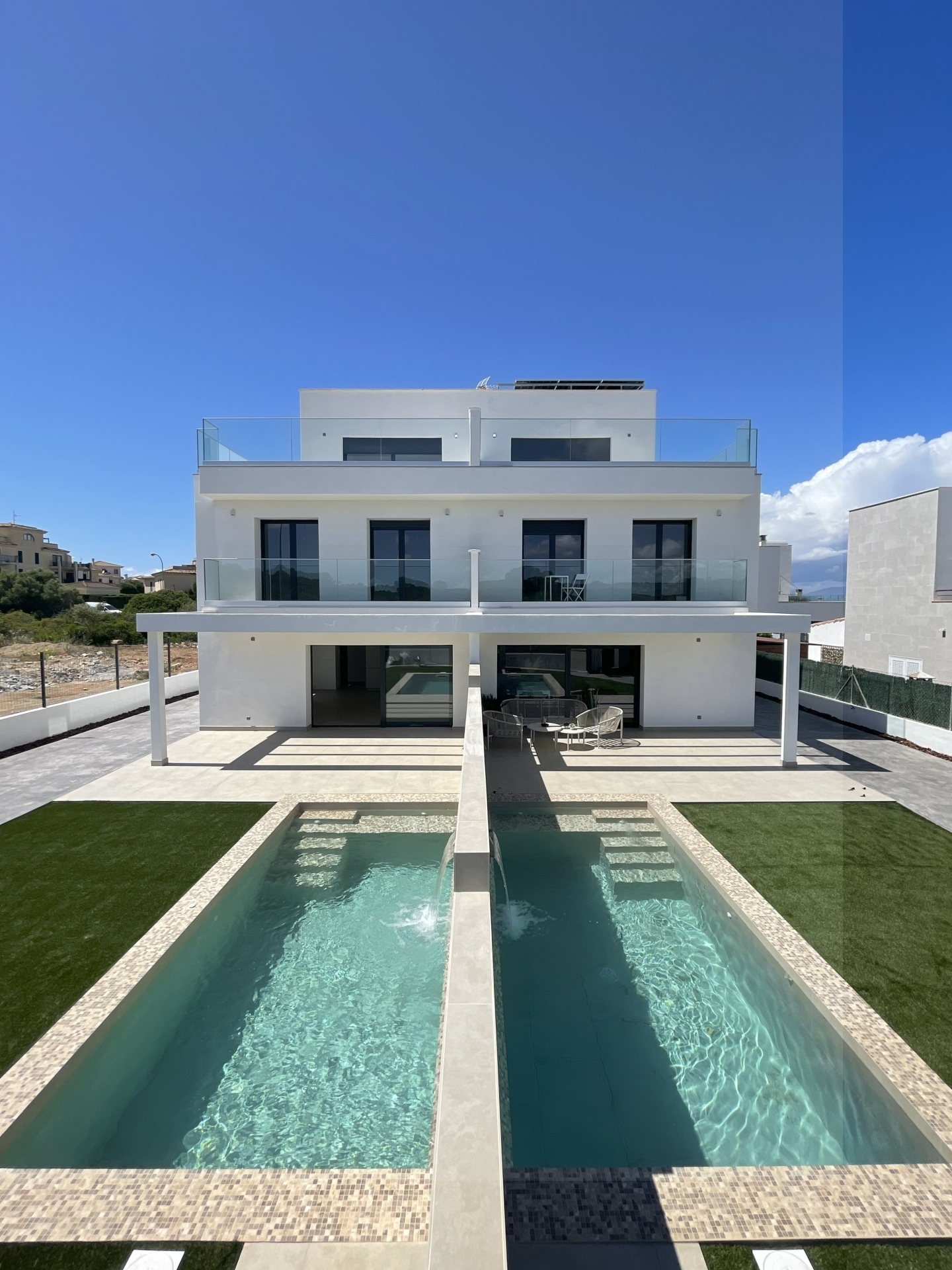 Neubau Doppelhaushälfte mit Pool
