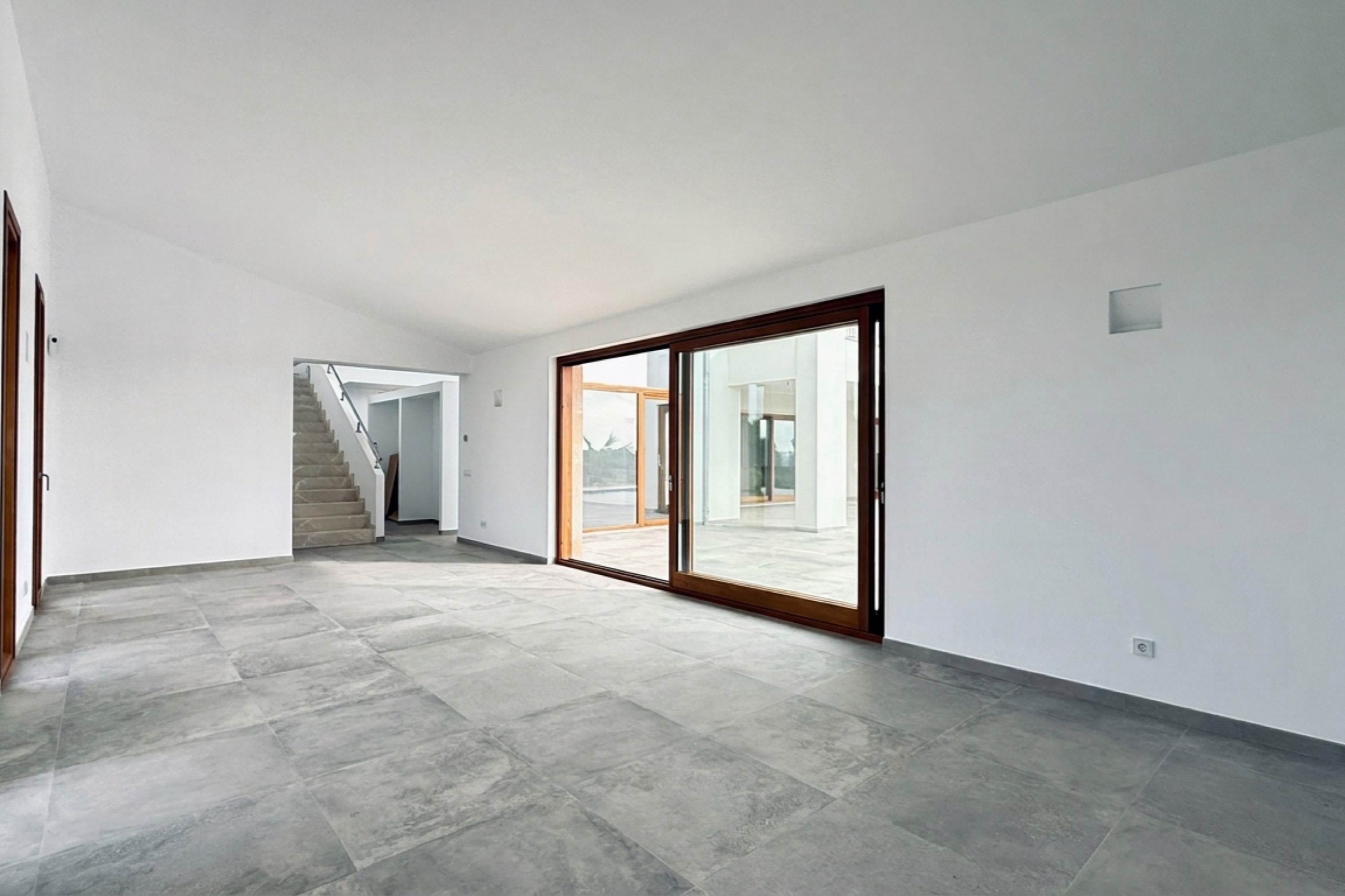 Exclusiver Neubau mit Pool, Tiefgarage und großem Garten · Bildergalerie 20