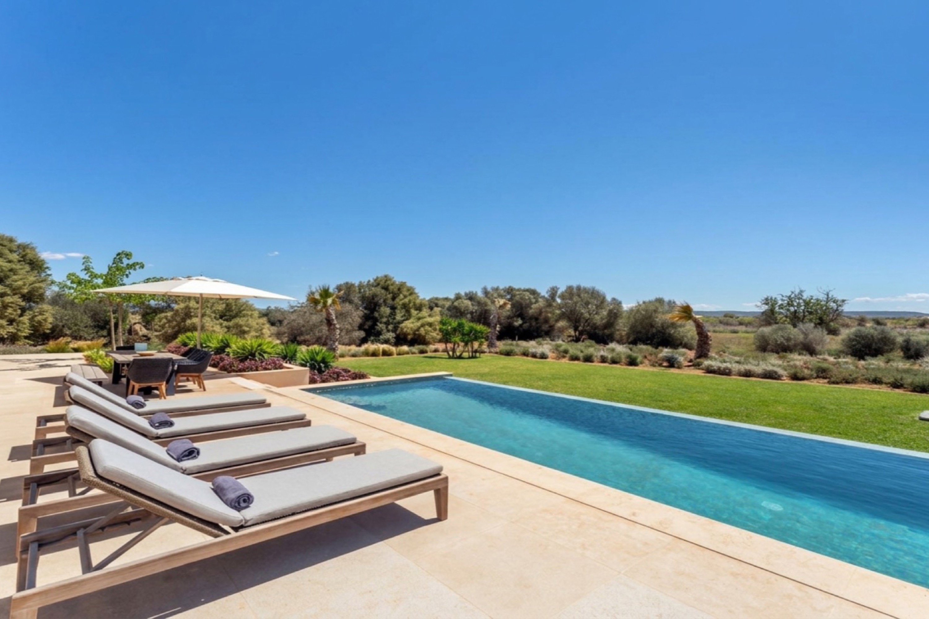 Moderne Neubau-Finca mit Pool & Panoramablick - Seller Finance