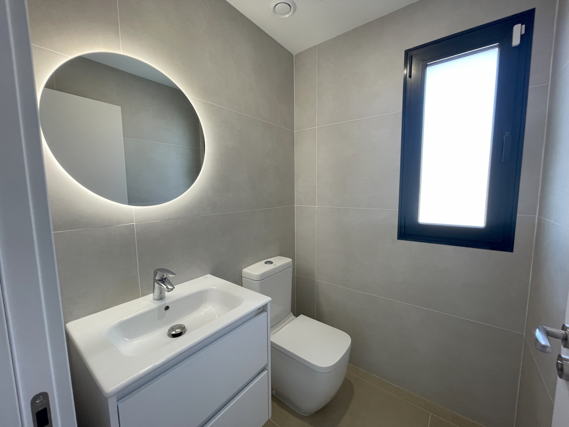 Neubau Doppelhaushälfte mit Pool · Image gallery 18