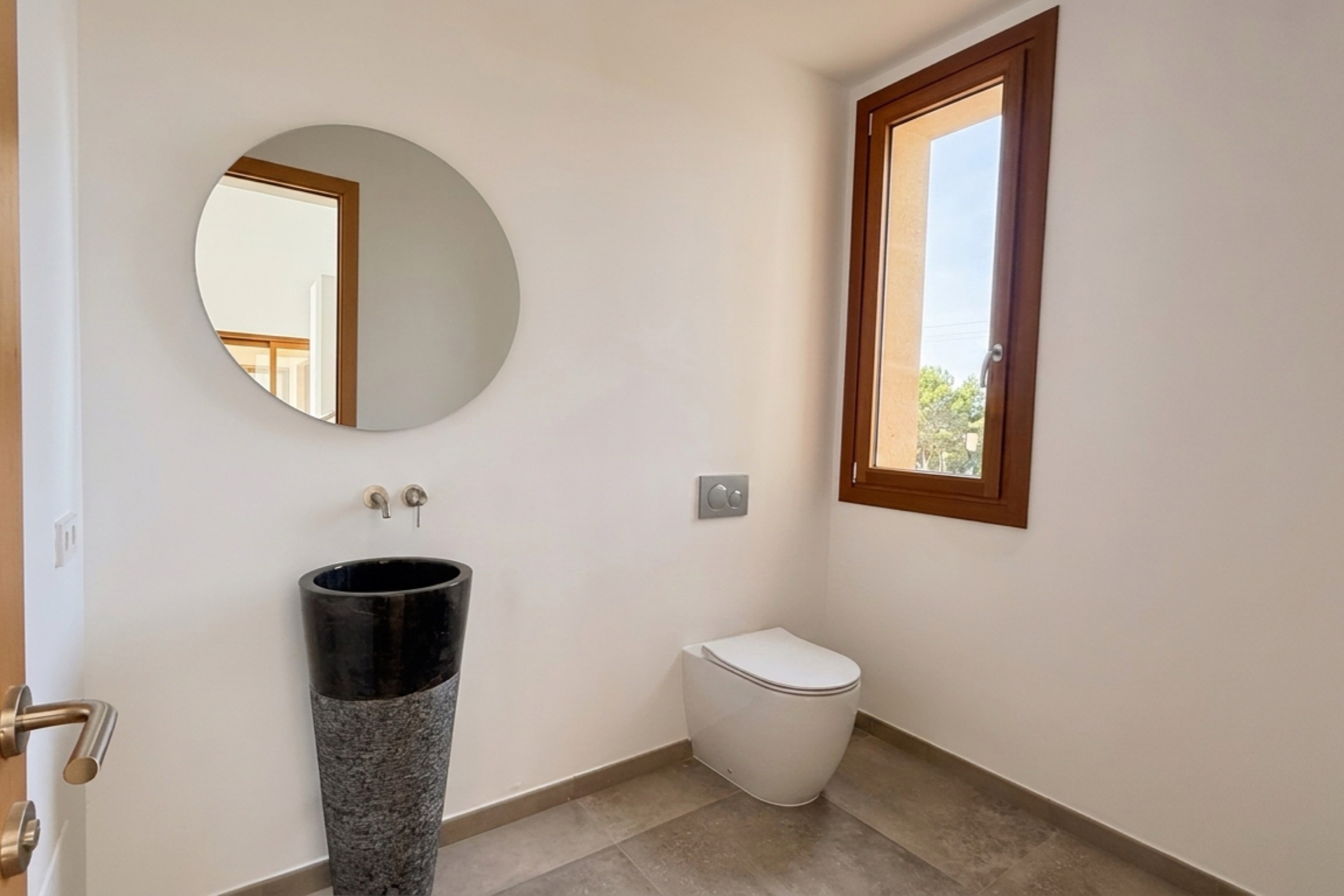 Exclusiver Neubau mit Pool, Tiefgarage und großem Garten · Bildergalerie 27