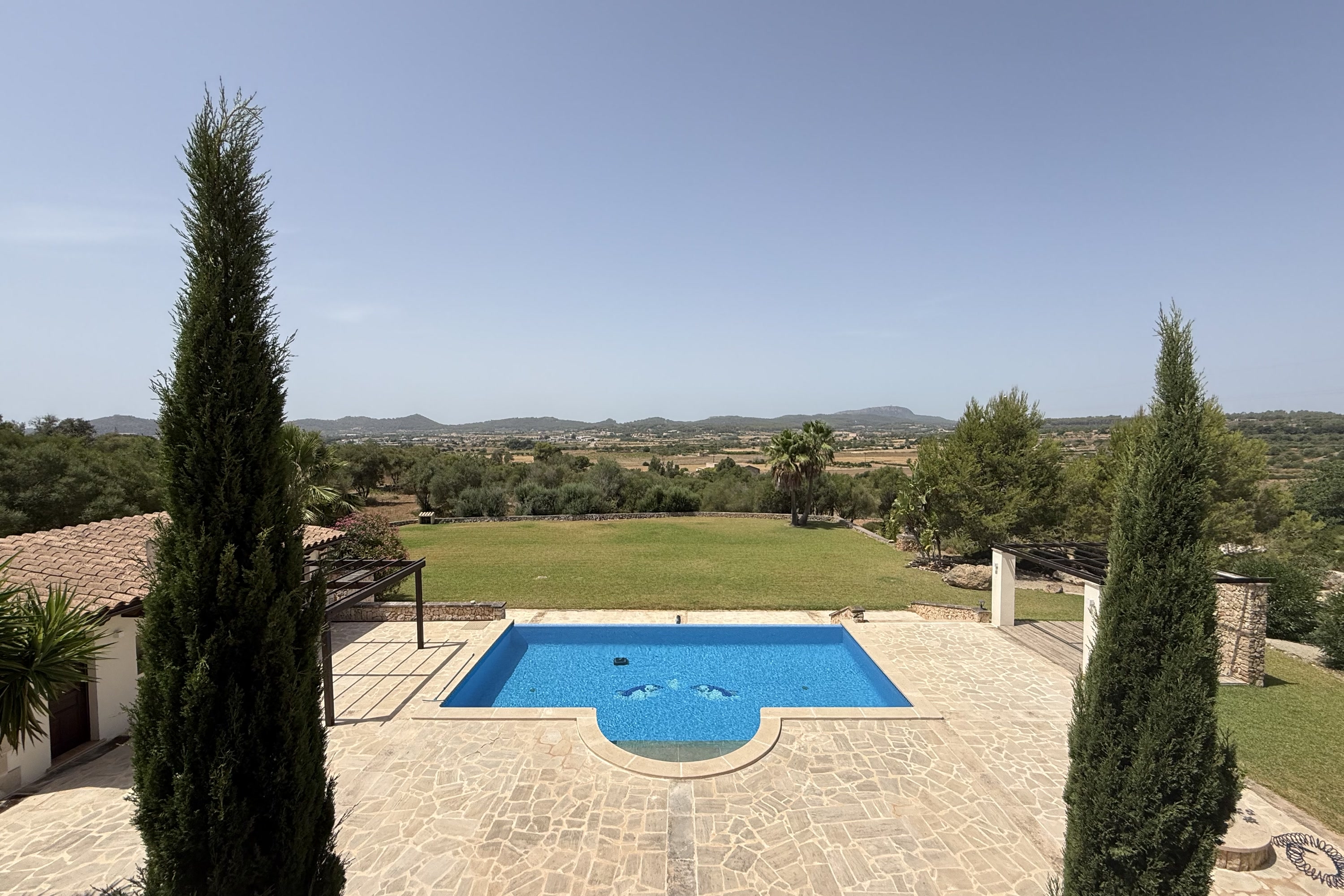 Natursteinfinca mit Pool, Pferdekoppel, Gästehaus und Weitblick (MIETE MÖGLICH) · Bildergalerie 2