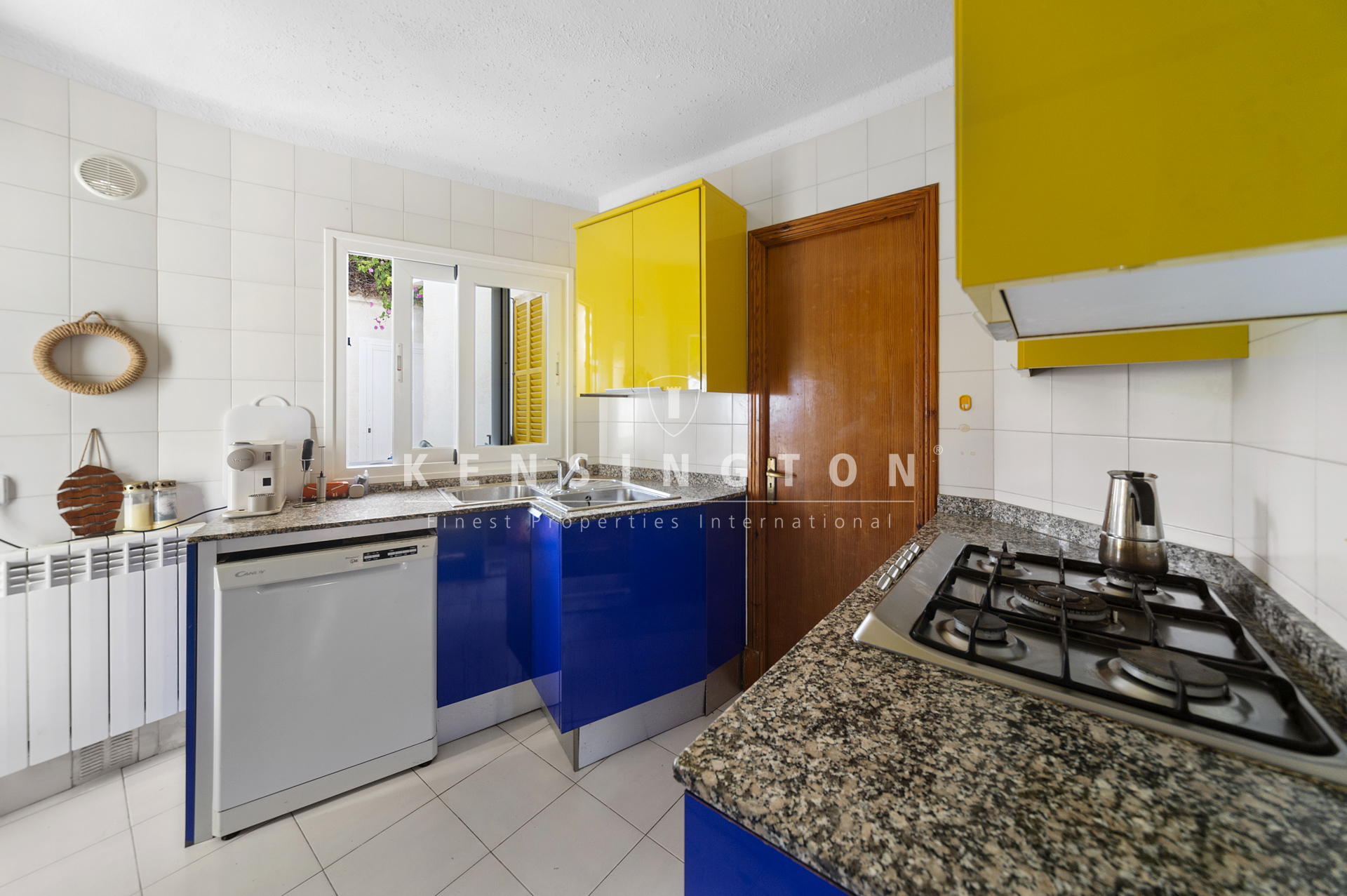 House on the front line of the sea with an extra plot in Cala Pi, Llucmajor · Image gallery 18