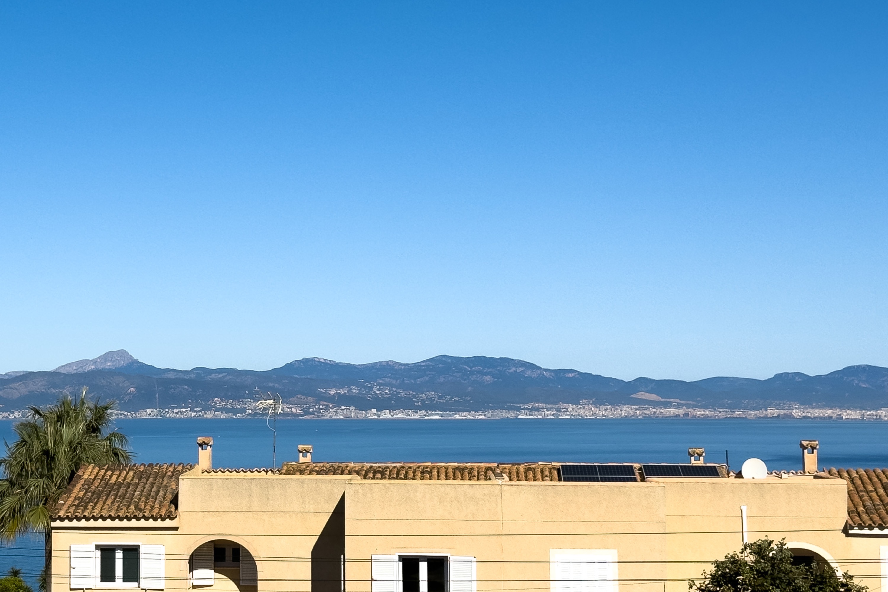 Doppelhaushälfte mit Teilmeerblick in ruhiger Lage in Badia Gran, Mallorca · Image gallery 19