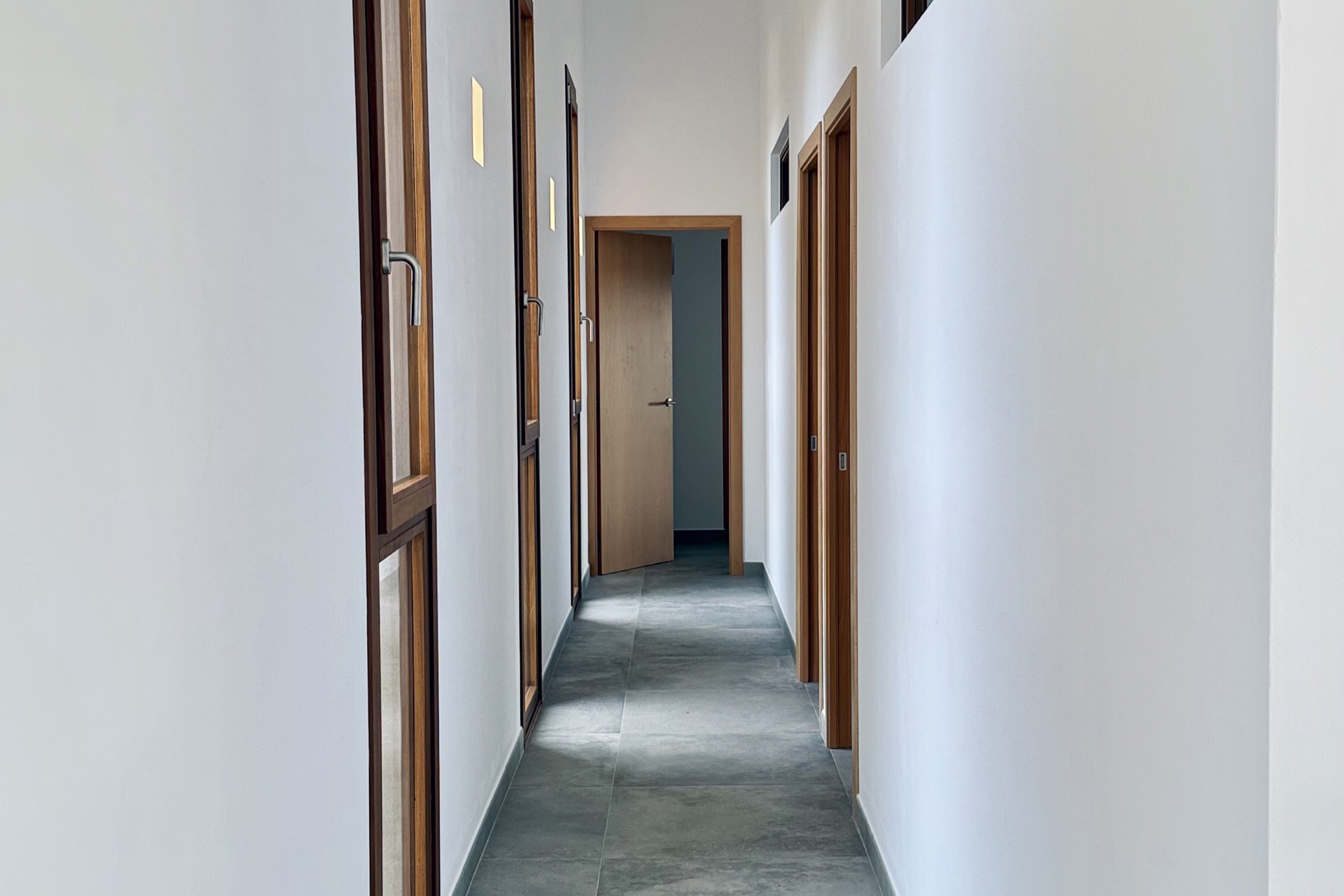Exclusiver Neubau mit Pool, Tiefgarage und großem Garten · Bildergalerie 35
