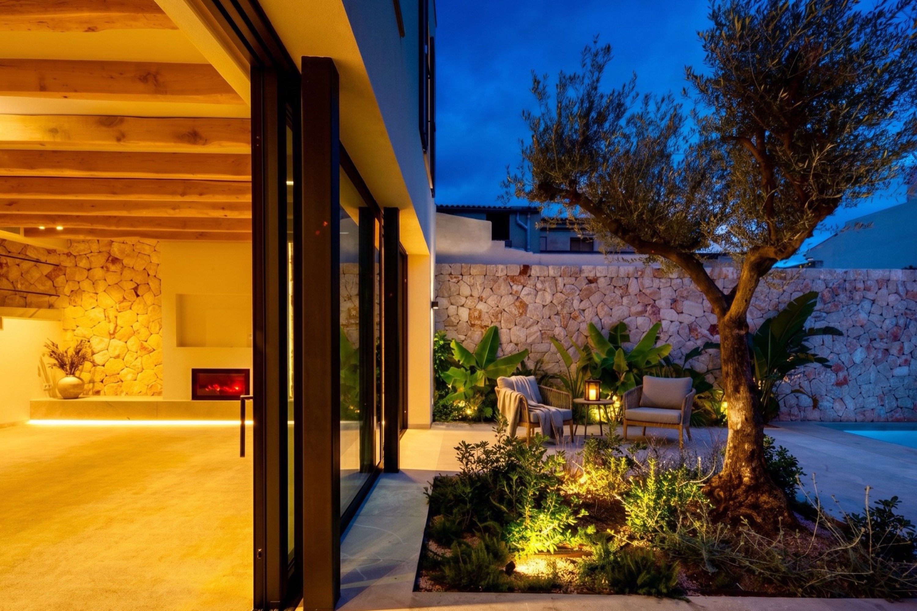 Neubau-Stadthaus mit Dachterrasse & Meerblick in Ses Salines, Mallorca