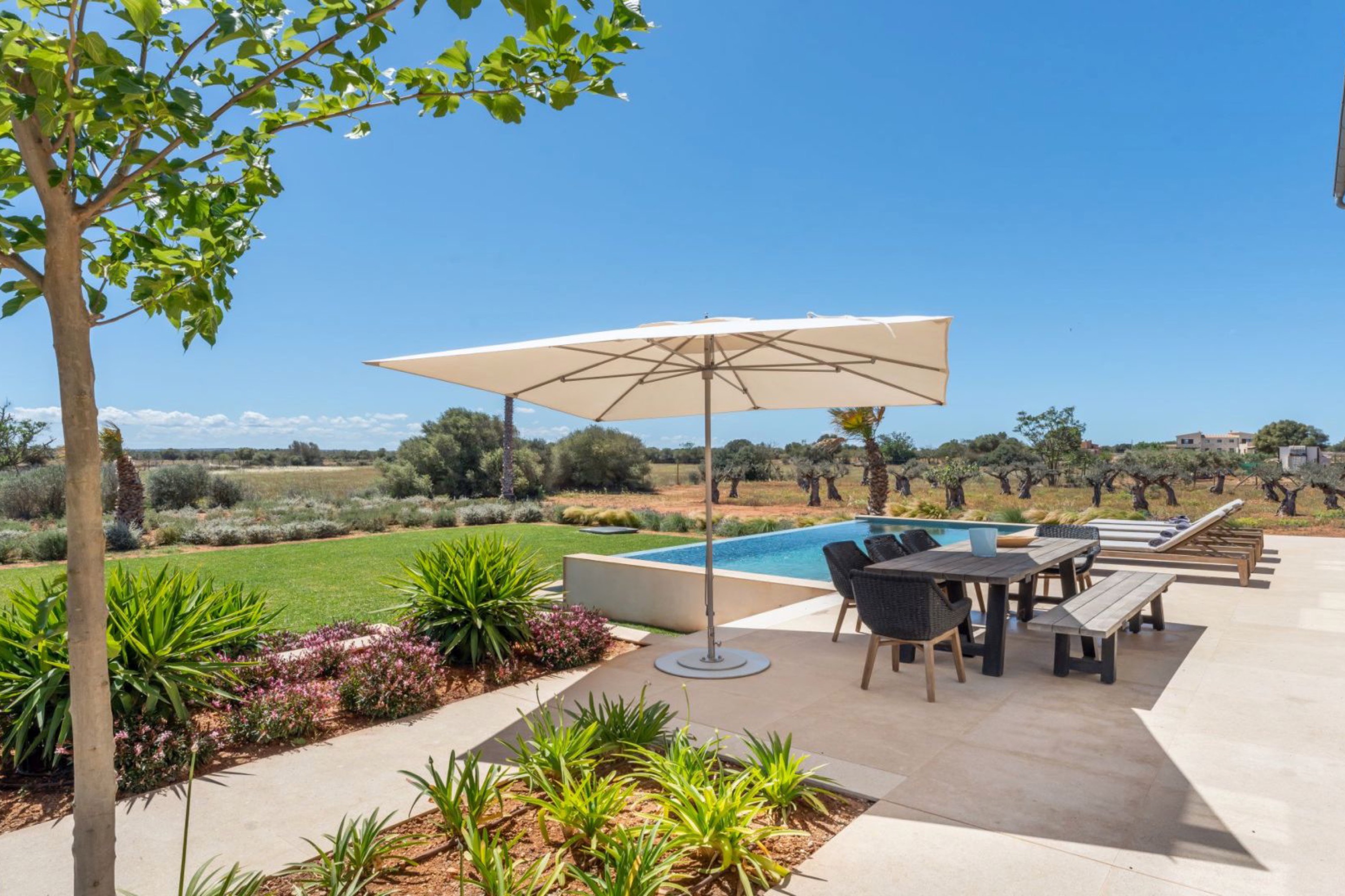 Moderne Neubau-Finca mit Pool & Panoramablick - Seller Finance