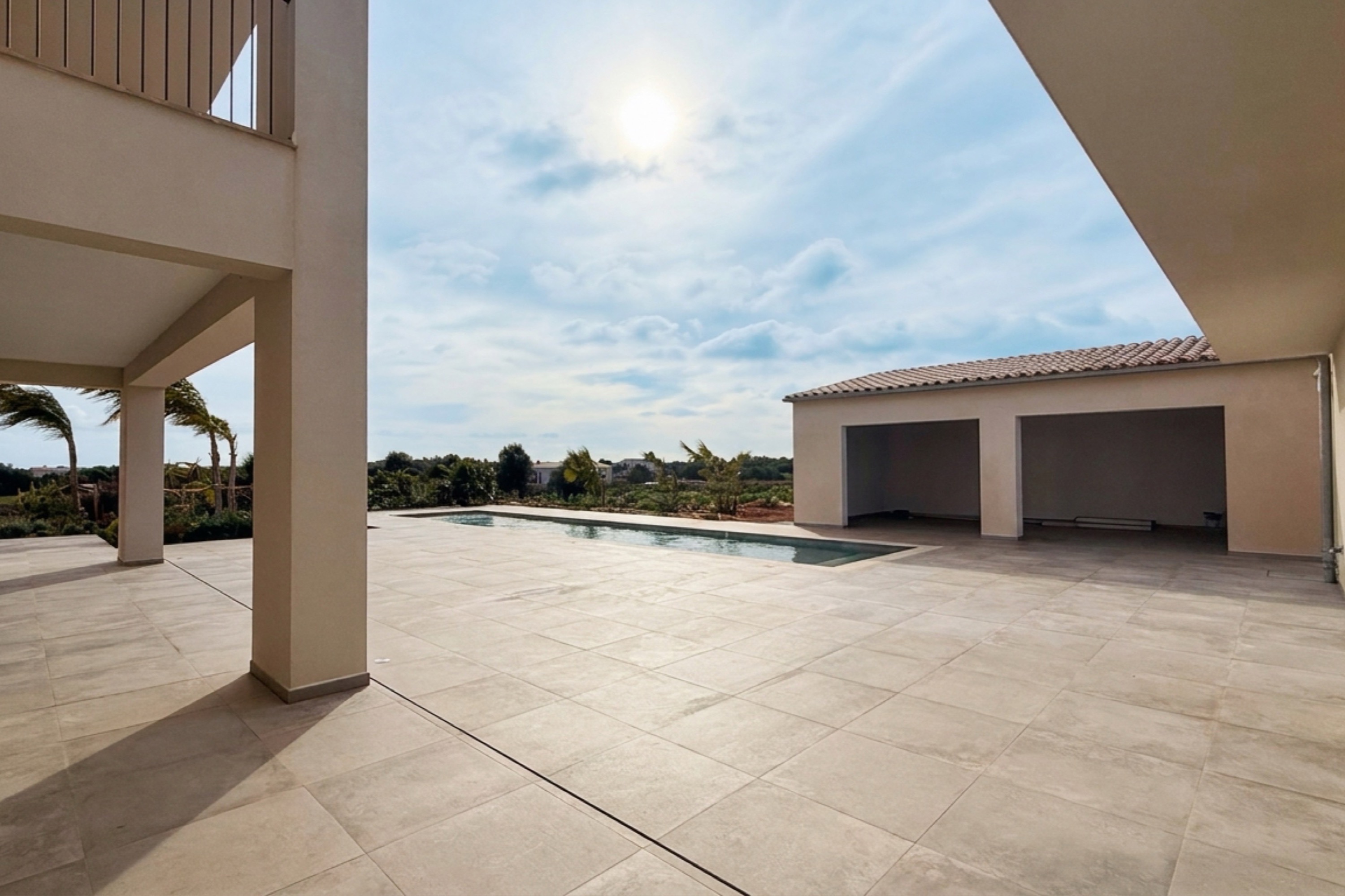 Exclusiver Neubau mit Pool, Tiefgarage und großem Garten · Bildergalerie 17