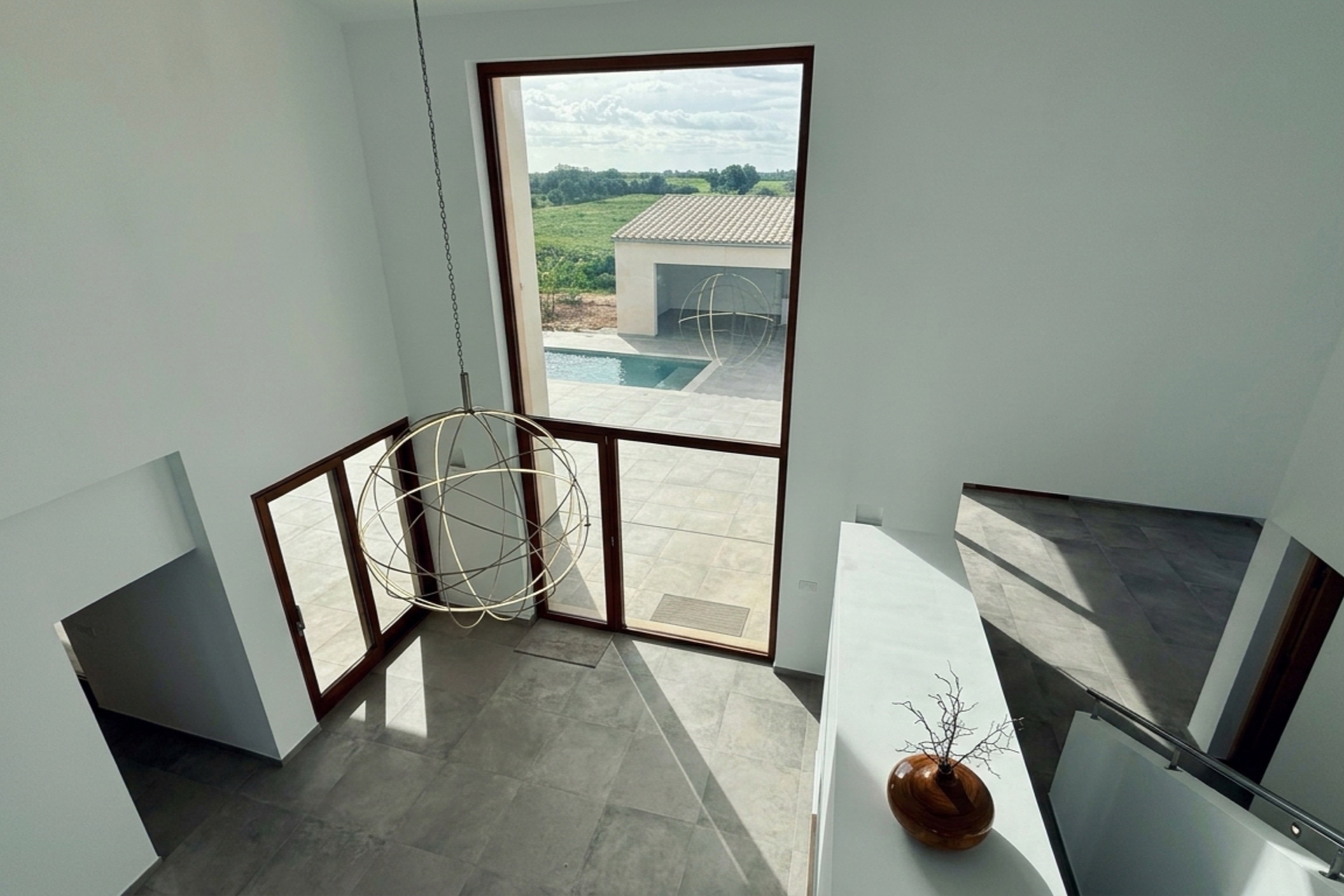 Exclusiver Neubau mit Pool, Tiefgarage und großem Garten · Bildergalerie 32