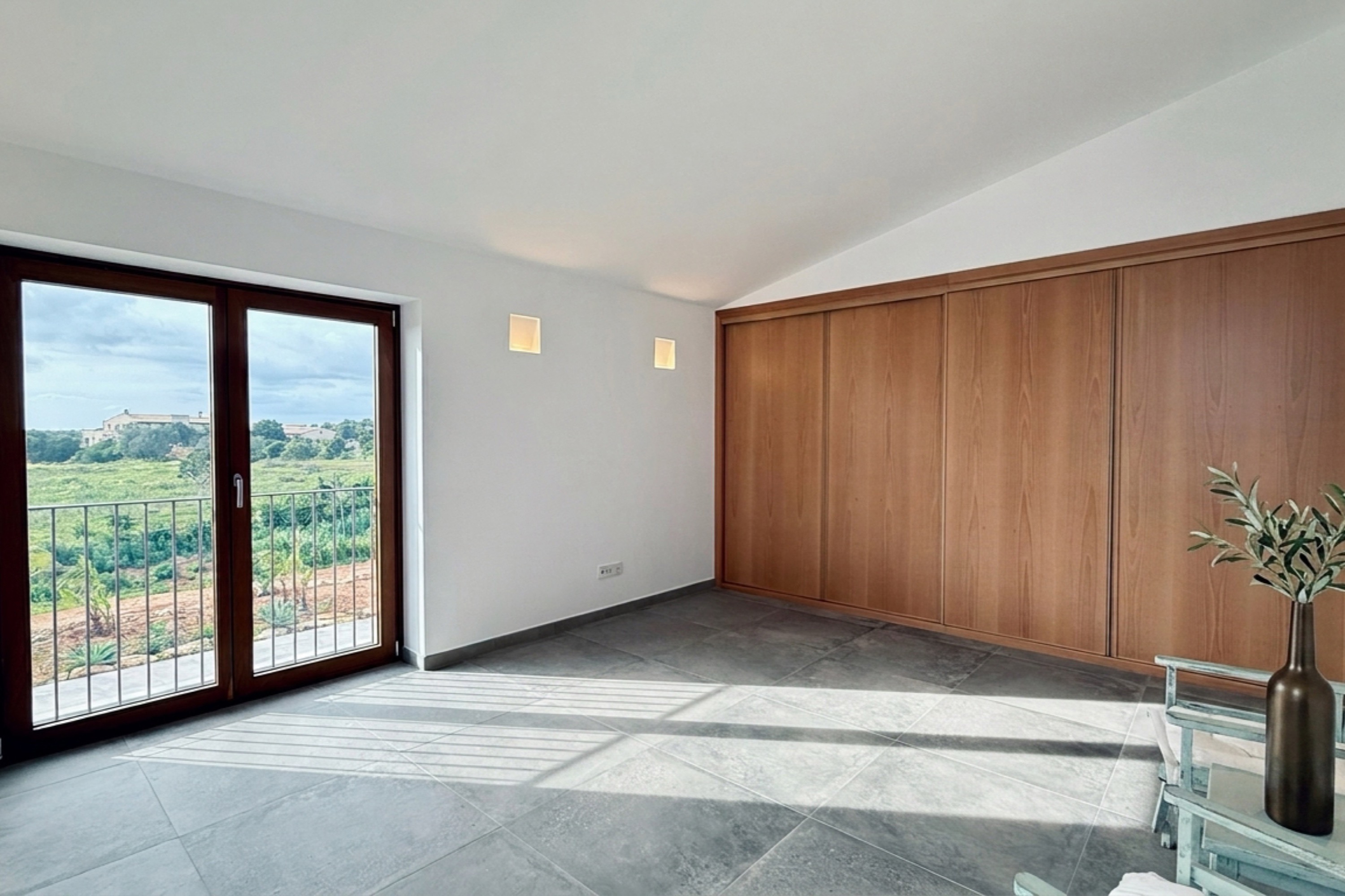 Exclusiver Neubau mit Pool, Tiefgarage und großem Garten · Bildergalerie 39