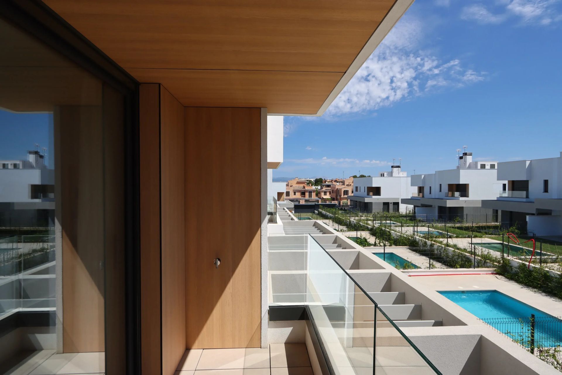 Ready-to-move-in new-build semi-detached house with partial sea view in Puig de Ros, Mallorca · Image gallery 13