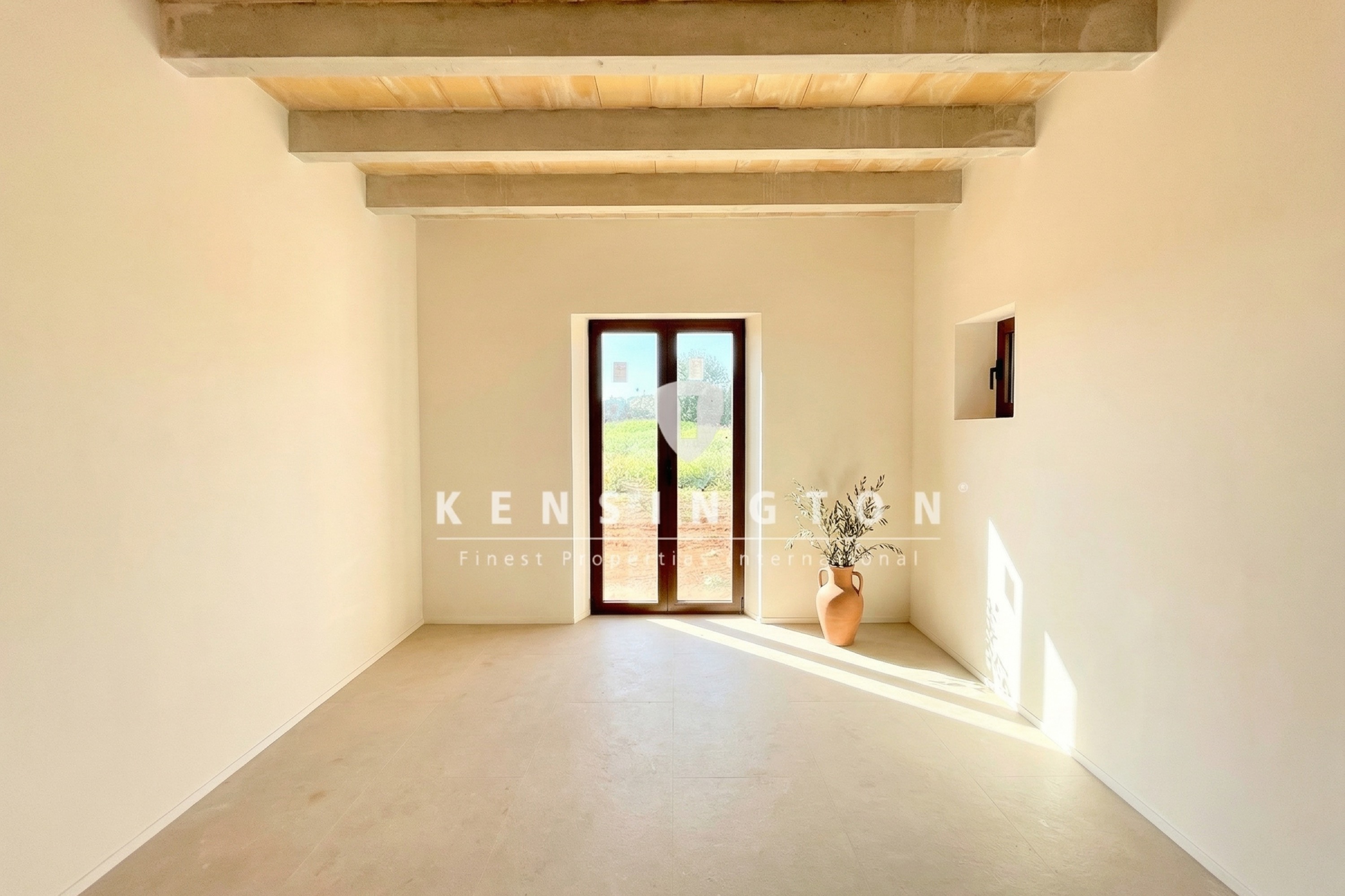 Moderne Natursteinfinca mit Blick auf die Kirche von Santanyí, Mallorca · Bildergalerie 13