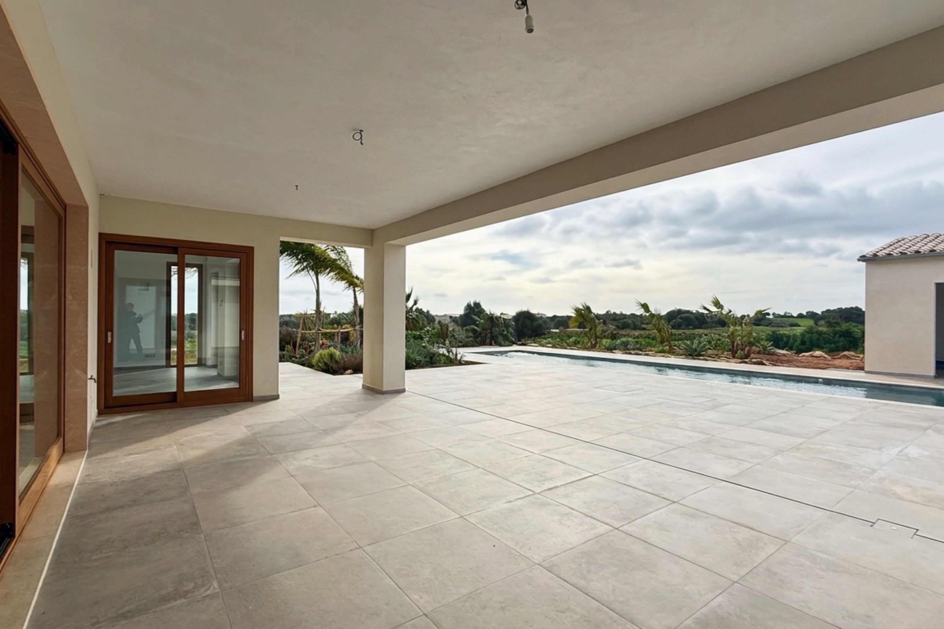 Exclusiver Neubau mit Pool, Tiefgarage und großem Garten · Bildergalerie 16