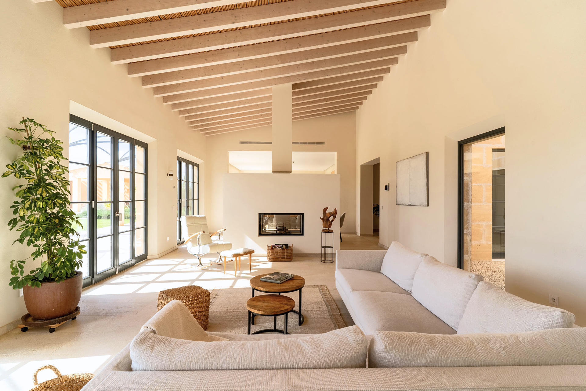 Neubau-Finca bei Campos, Mallorca – eine Oase der Ruhe ganz nahe von Es Trenc