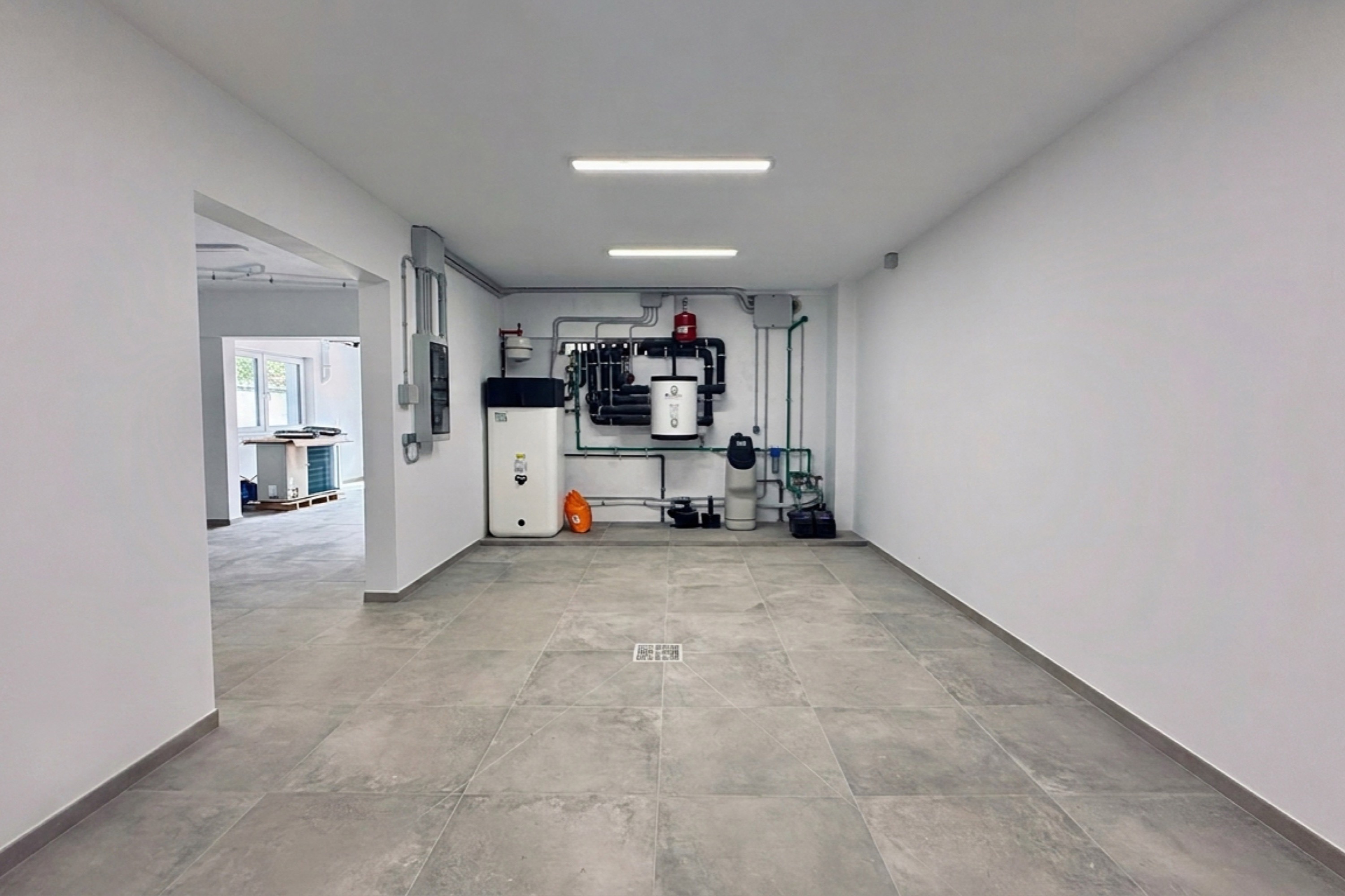 Exclusiver Neubau mit Pool, Tiefgarage und großem Garten · Bildergalerie 59
