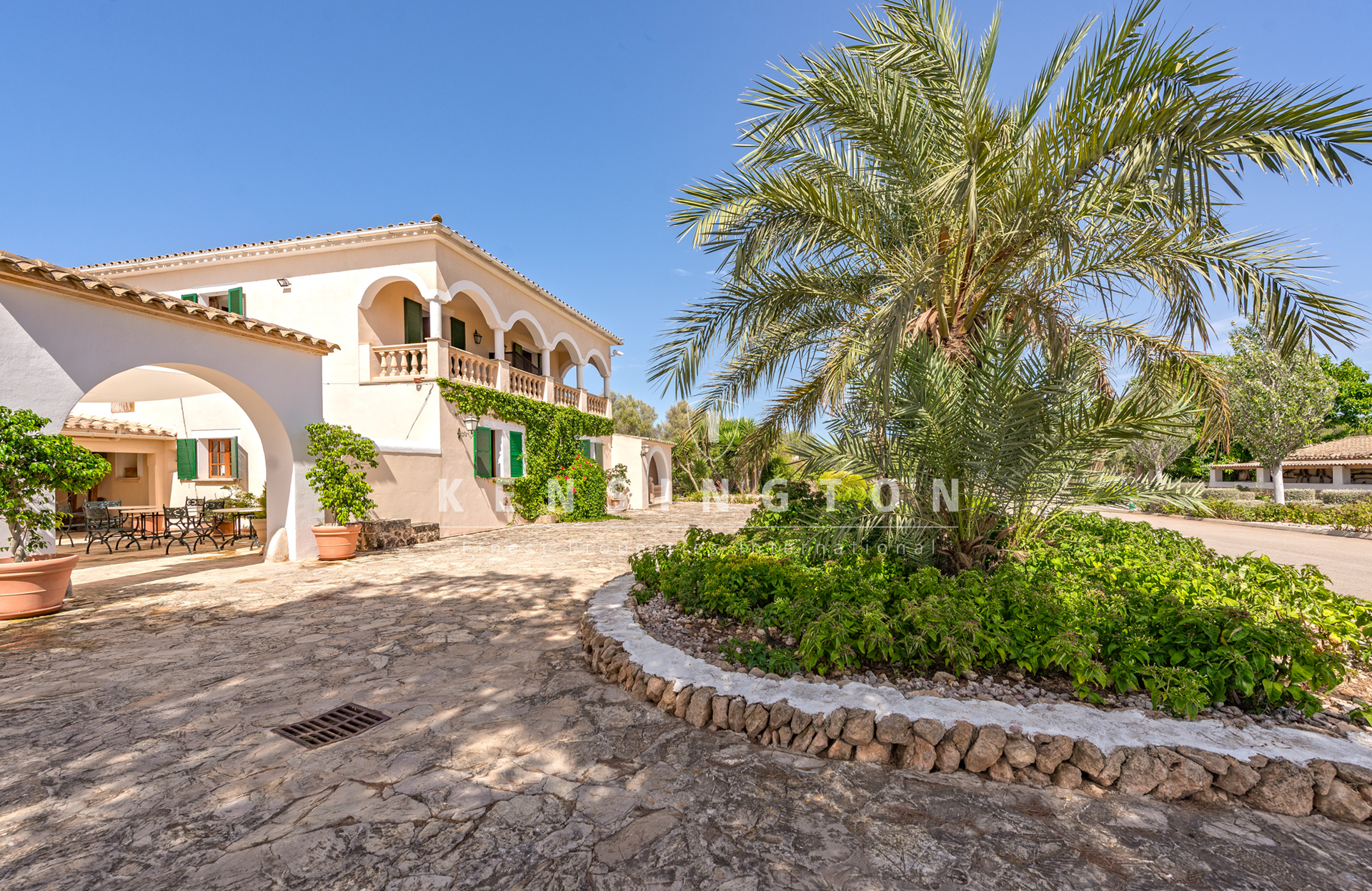Hacienda mit Agrotourismus-Lizenz, Pool und vielfältigen Nutzungsmöglichkeiten.