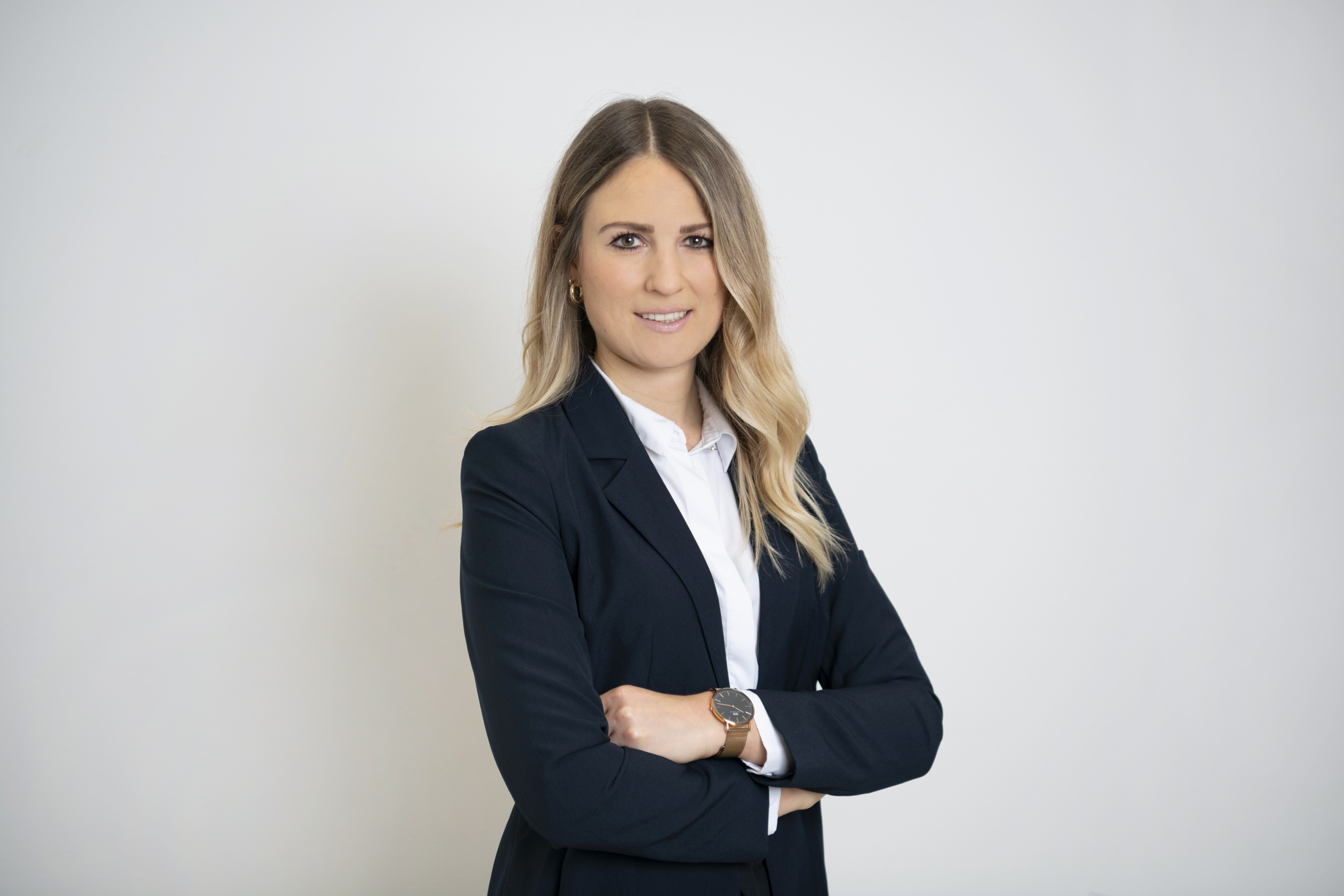 Frau Veronika Baumgartner 