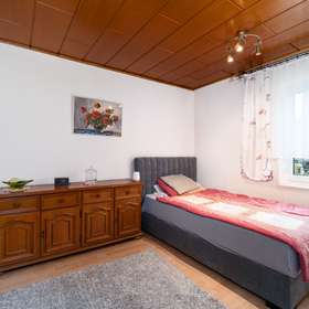 Esszimmer, aktuell als Schlafbereich genutzt