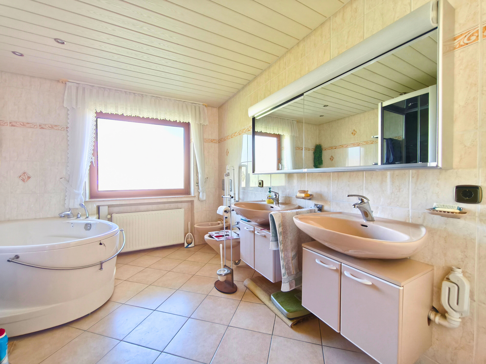 Badezimmer EG
