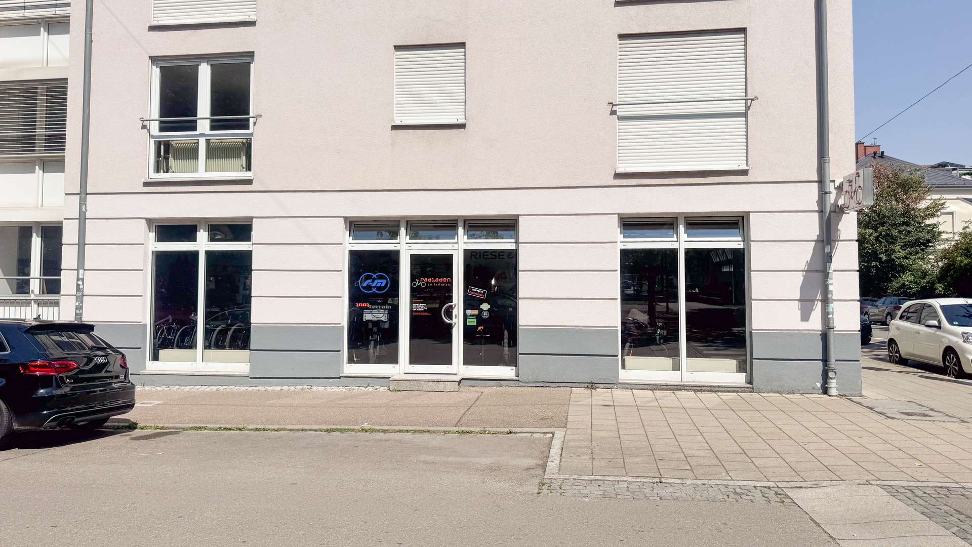 Genehmigte Gastronomiefläche am Karlsplatz – ideal für Restaurant oder Café