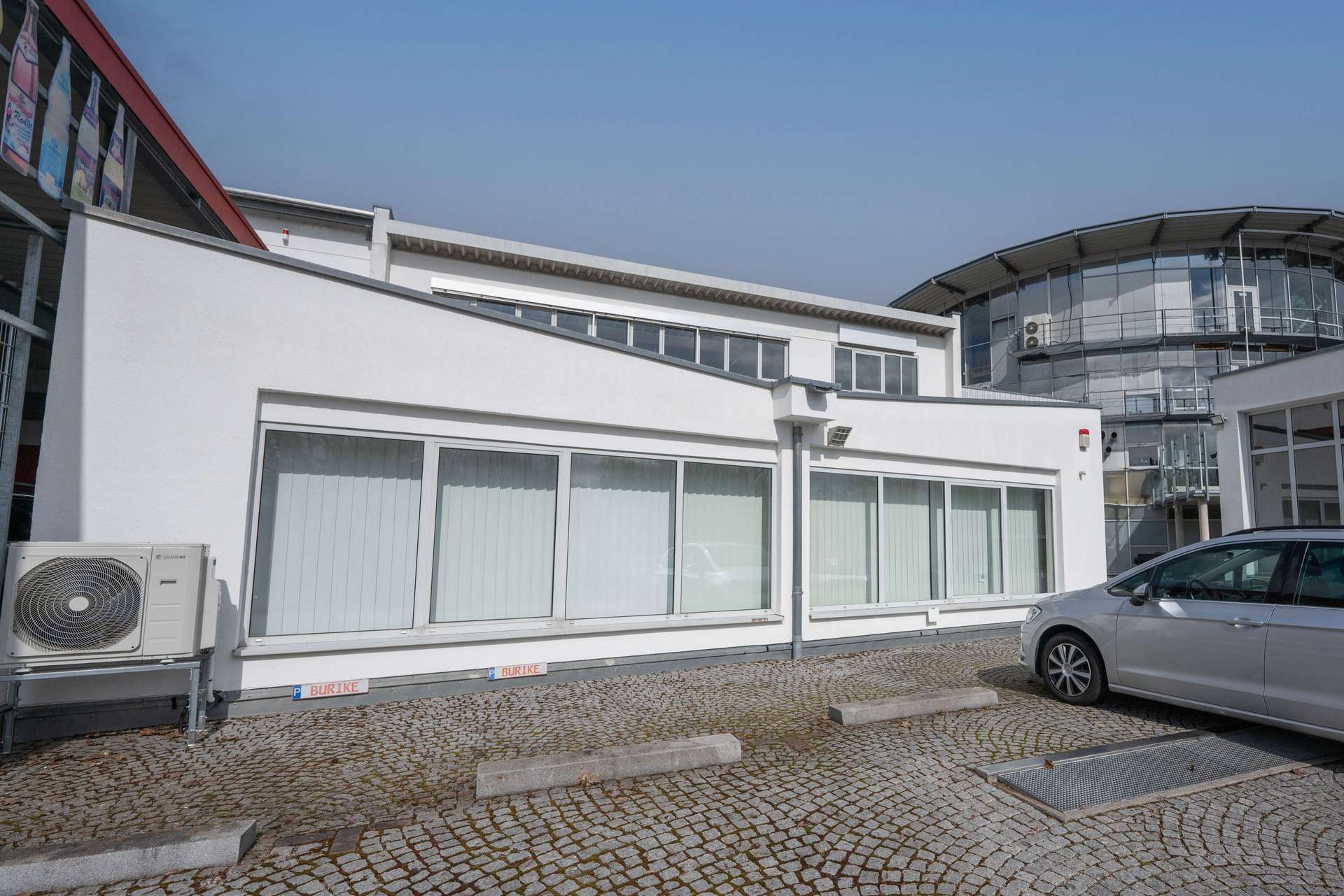 Flexible Gewerbefläche (Büro, Showroom oder Ladenlokal möglich)