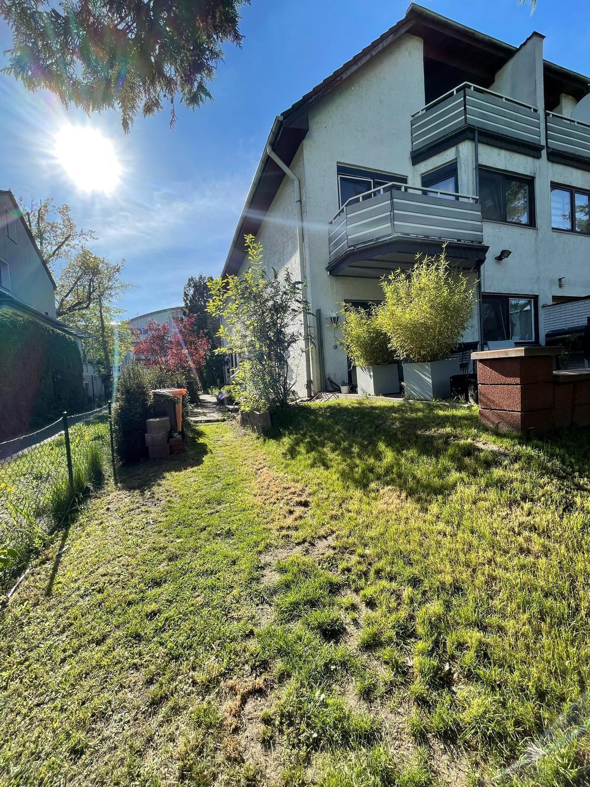Wunderschönes Reiheneckhaus in Top-Lage von Steglitz - inkl. Terrasse und großem Garten!