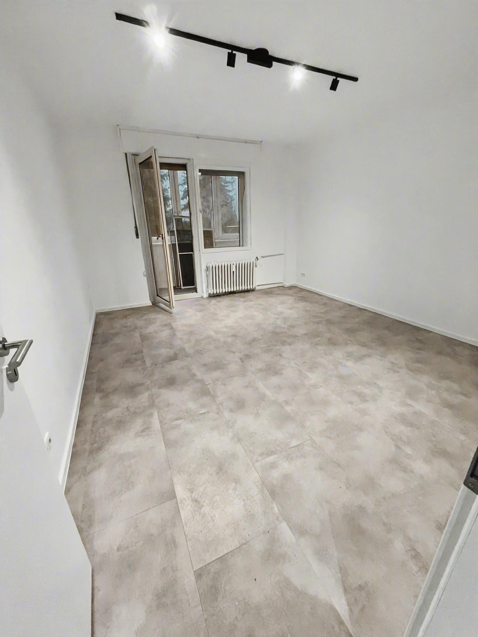 Erstbezug nach Sanierung! 3-Zimmer-Wohnung am Hohenzollerndamm – inkl. sonniger Loggia