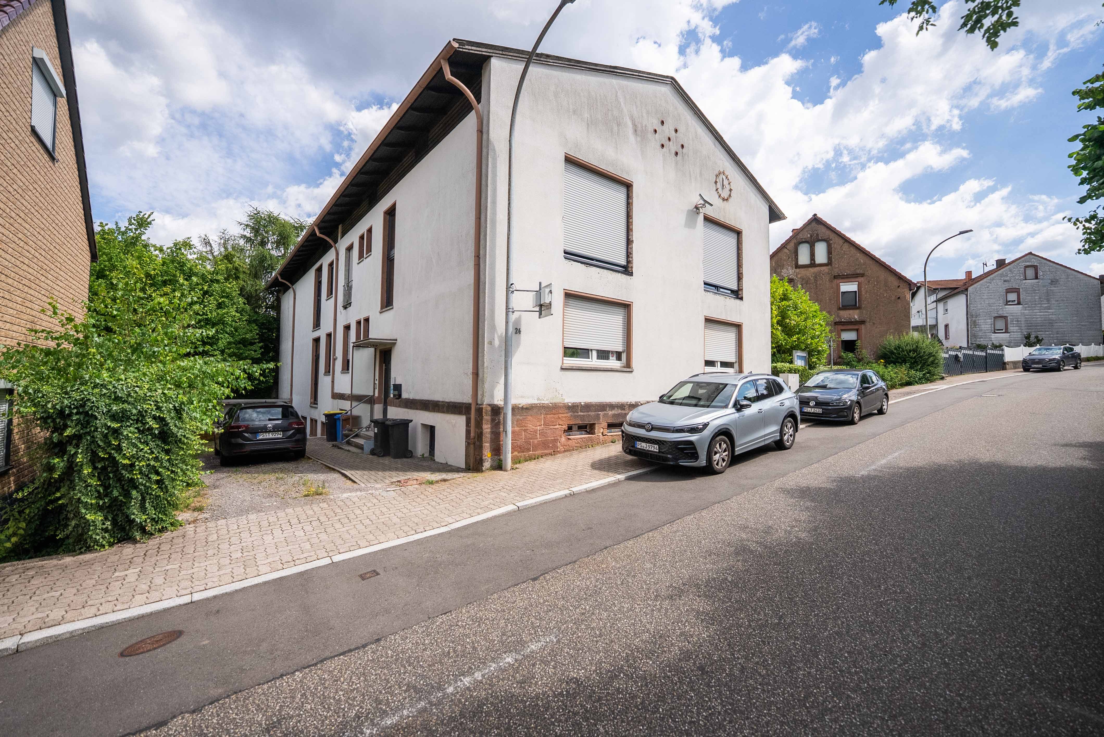 Wohn- und Geschäftshaus auf 1.506 m² Parkgrundstück – 4 Einheiten + Ausbaureserve – 1/27